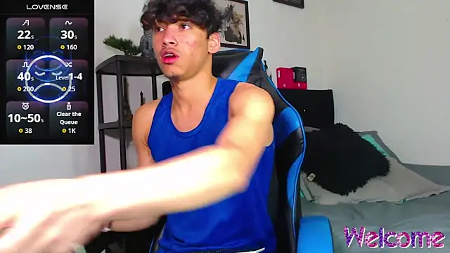 Snapshot of Gael_Jones chatting on 12/01/25, 02:05 Gael Jones online show from 12/01/25, 02:05