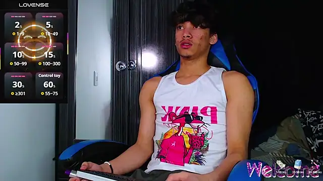 Snapshot of Gael_Jones chatting on 12/16/25, 06:40 Gael Jones online show from 12/16/25, 06:40