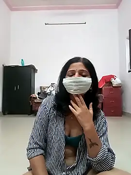 Snapshot of BITEXBABYlove chatting on 10/17/25, 02:04 BITEXBABYlove online show from 10/17/25, 02:04