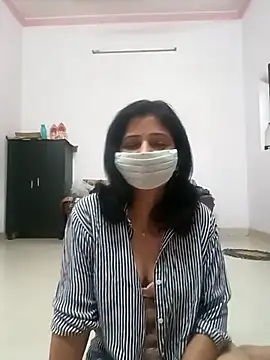 Snapshot of BITEXBABYlove chatting on 10/25/25, 02:19 BITEXBABYlove online show from 10/25/25, 02:19