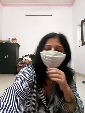 Snapshot of BITEXBABYlove chatting on 10/27/25, 02:04 BITEXBABYlove online show from 10/27/25, 02:04