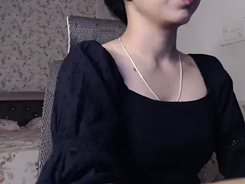 Snapshot of snow_white123 chatting on 10/24/25, 08:27 snow white123 online show from 10/24/25, 08:27