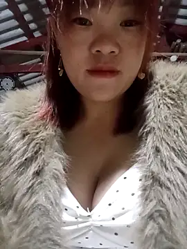 Snapshot of sukabae00 chatting on 09/24/25, 04:21 sukabae00 online show from 09/24/25, 04:21