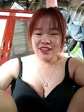 Snapshot of sukabae00 chatting on 10/01/25, 12:49 sukabae00 online show from 10/01/25, 12:49