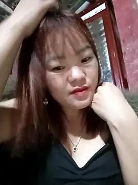 Snapshot of sukabae00 chatting on 10/24/25, 12:56 sukabae00 online show from 10/24/25, 12:56