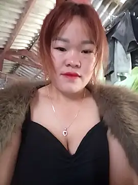 Snapshot of sukabae00 chatting on 10/25/25, 02:41 sukabae00 online show from 10/25/25, 02:41