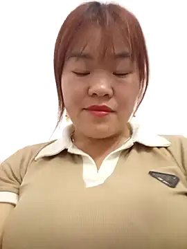 Snapshot of sukabae00 chatting on 10/30/25, 12:17 sukabae00 online show from 10/30/25, 12:17