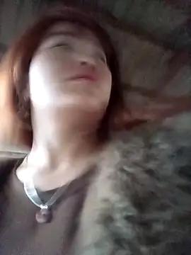 Snapshot of sukabae00 chatting on 11/11/25, 12:21 sukabae00 online show from 11/11/25, 12:21