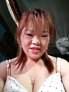 Snapshot of sukabae00 chatting on 11/13/25, 02:43 sukabae00 online show from 11/13/25, 02:43