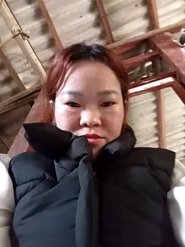 Snapshot of sukabae00 chatting on 11/17/25, 02:50 sukabae00 online show from 11/17/25, 02:50