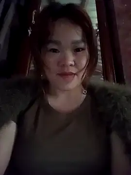 Snapshot of sukabae00 chatting on 11/18/25, 08:52 sukabae00 online show from 11/18/25, 08:52