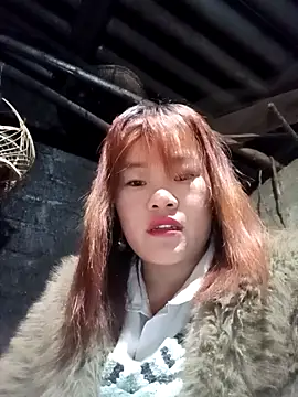 Snapshot of sukabae00 chatting on 11/26/25, 01:12 sukabae00 online show from 11/26/25, 01:12