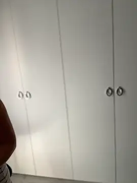 TenderLaGlamor online show from 10/03/25, 10:23