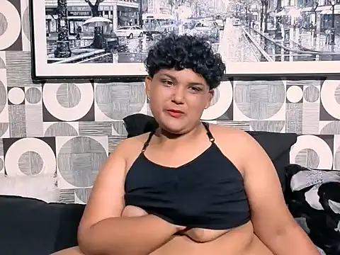 Snapshot of indianfoxy01 chatting on 10/15/25, 04:07 indianfoxy01 online show from 10/15/25, 04:07