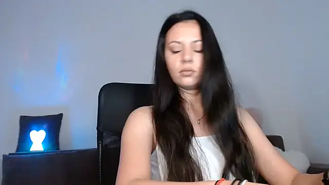 KIMBERLLY01 online show from 06/03/26, 04:37