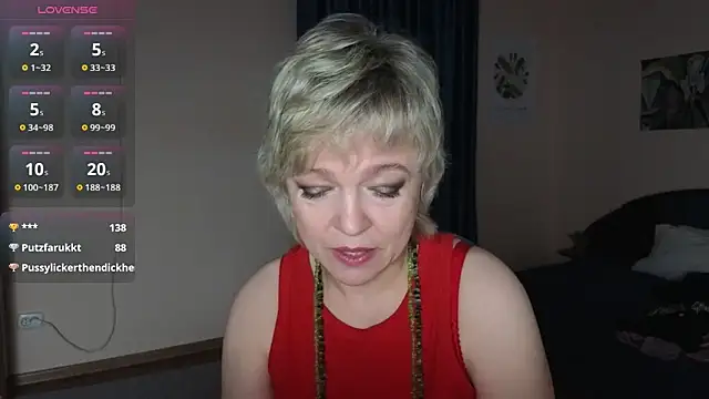 Rosette Pricky online show from 10/31/25, 01:56
