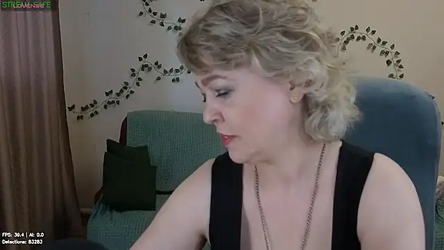 Snapshot of Rosette_Pricky chatting on 08/05/26, 01:47 Rosette Pricky online show from 08/05/26, 01:47