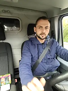 papichulo0099 online show from 10/28/25, 06:17