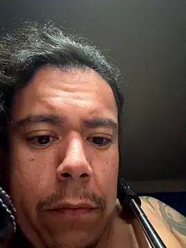 Snapshot of DEADSEXY2 chatting on 10/29/25, 01:35 DEADSEXY2 online show from 10/29/25, 01:35