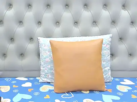  ly   online show from 10/05/25, 04:00