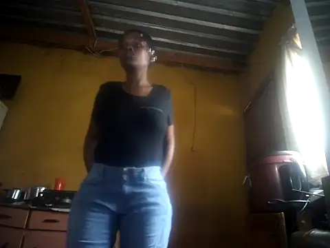 Caramelchick01 online show from 09/24/25, 09:45