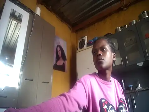 Caramelchick01 online show from 11/18/25, 11:03