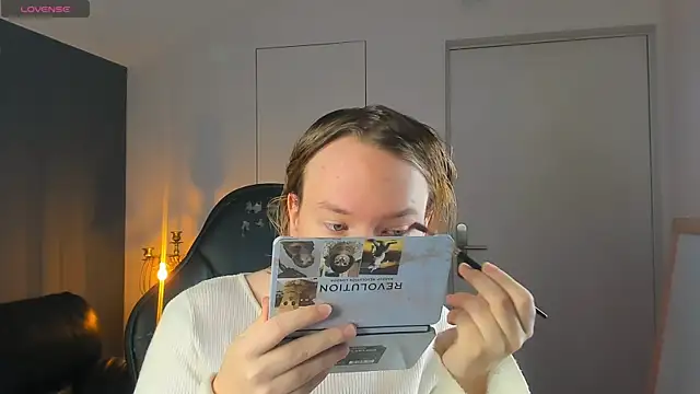 Snapshot of Amanda_Butlerr chatting on 10/22/25, 09:53 Amanda Butlerr online show from 10/22/25, 09:53