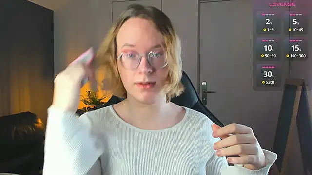 Snapshot of Amanda_Butlerr chatting on 11/06/25, 07:20 Amanda Butlerr online show from 11/06/25, 07:20