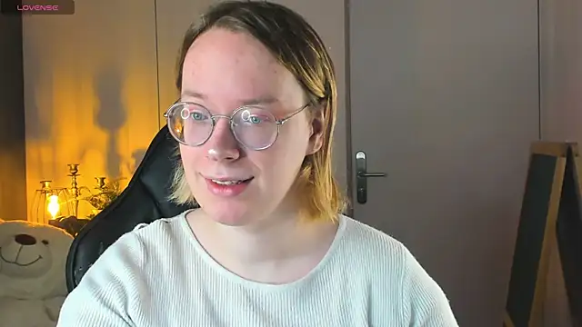 Snapshot of Amanda_Butlerr chatting on 11/10/25, 10:36 Amanda Butlerr online show from 11/10/25, 10:36