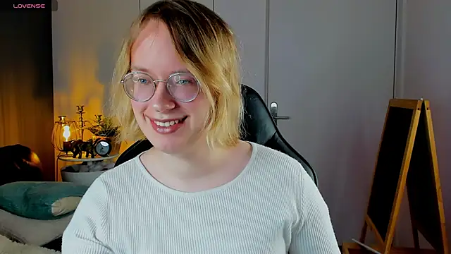 Snapshot of Amanda_Butlerr chatting on 11/19/25, 08:31 Amanda Butlerr online show from 11/19/25, 08:31