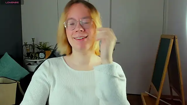 Snapshot of Amanda_Butlerr chatting on 11/23/25, 10:04 Amanda Butlerr online show from 11/23/25, 10:04