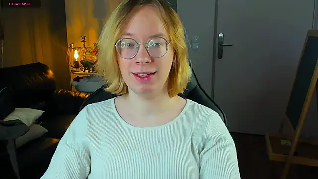 Snapshot of Amanda_Butlerr chatting on 11/30/25, 02:54 Amanda Butlerr online show from 11/30/25, 02:54