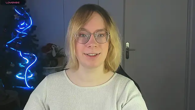 Snapshot of Amanda_Butlerr chatting on 12/18/25, 09:59 Amanda Butlerr online show from 12/18/25, 09:59