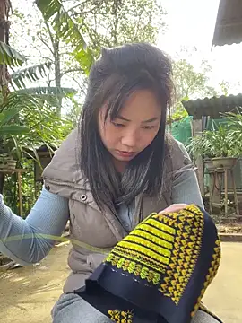 Snapshot of AAANINE22 chatting on 10/03/25, 02:19 AAANINE22 online show from 10/03/25, 02:19