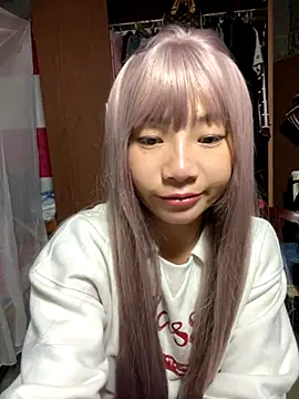 Snapshot of AAANINE22 chatting on 10/06/25, 06:22 AAANINE22 online show from 10/06/25, 06:22