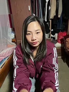 Snapshot of AAANINE22 chatting on 10/09/25, 12:58 AAANINE22 online show from 10/09/25, 12:58