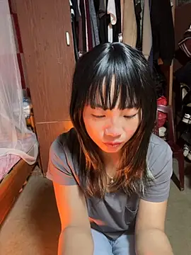 Snapshot of AAANINE22 chatting on 10/10/25, 02:10 AAANINE22 online show from 10/10/25, 02:10