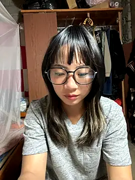 Snapshot of AAANINE22 chatting on 10/12/25, 03:11 AAANINE22 online show from 10/12/25, 03:11