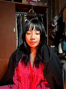 Snapshot of AAANINE22 chatting on 10/19/25, 02:18 AAANINE22 online show from 10/19/25, 02:18