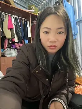 Snapshot of AAANINE22 chatting on 11/15/25, 07:27 AAANINE22 online show from 11/15/25, 07:27