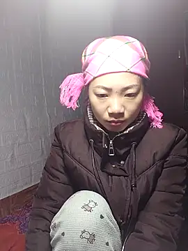 Snapshot of AAANINE22 chatting on 12/18/25, 12:49 AAANINE22 online show from 12/18/25, 12:49