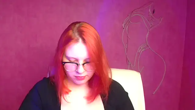 ScarletVixen  online show from 09/10/25, 07:47