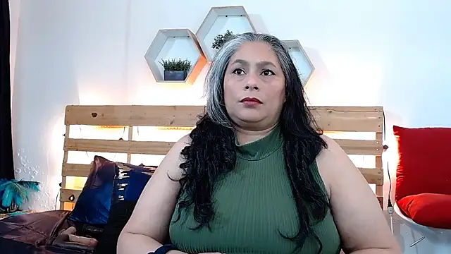 sheila reeves2772 online show from 10/29/25, 03:58