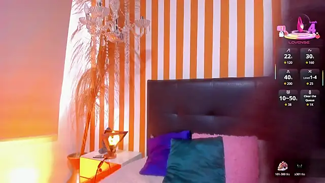 LunaToledo online show from 10/21/25, 12:39