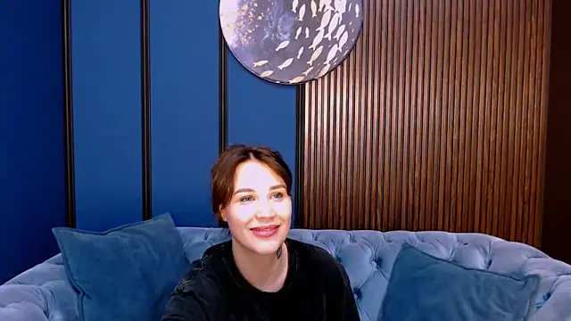 Snapshot of DarcyWilsy chatting on 10/24/25, 12:12 DarcyWilsy online show from 10/24/25, 12:12
