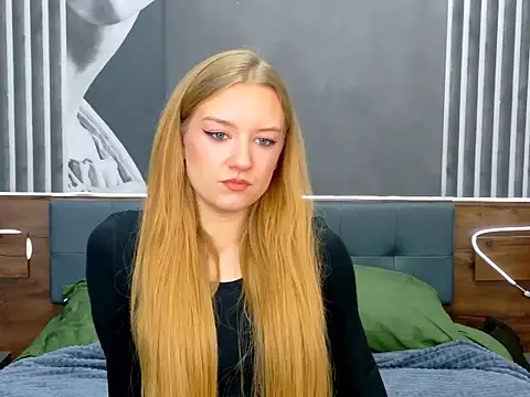 DarcyWilsy online show from 11/07/25, 04:51