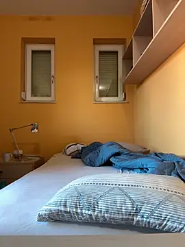 Snapshot of Raveman chatting on 10/01/25, 05:35 Raveman online show from 10/01/25, 05:35