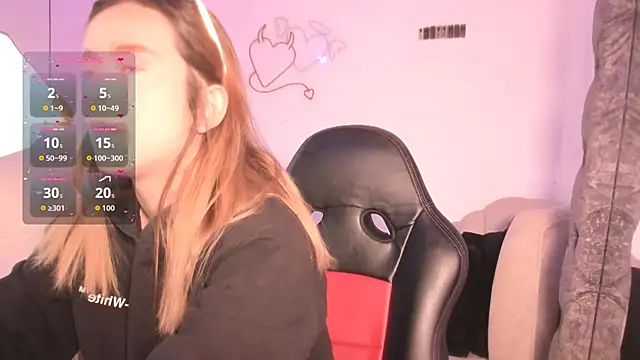 kristal joi dl online show from 09/17/25, 12:40