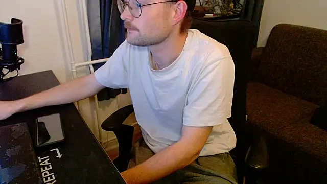 ChefDeLust online show from 11/05/25, 05:46