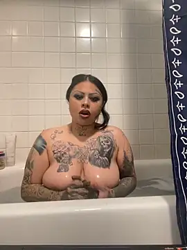 chicanachic13 online show from 09/21/25, 02:13